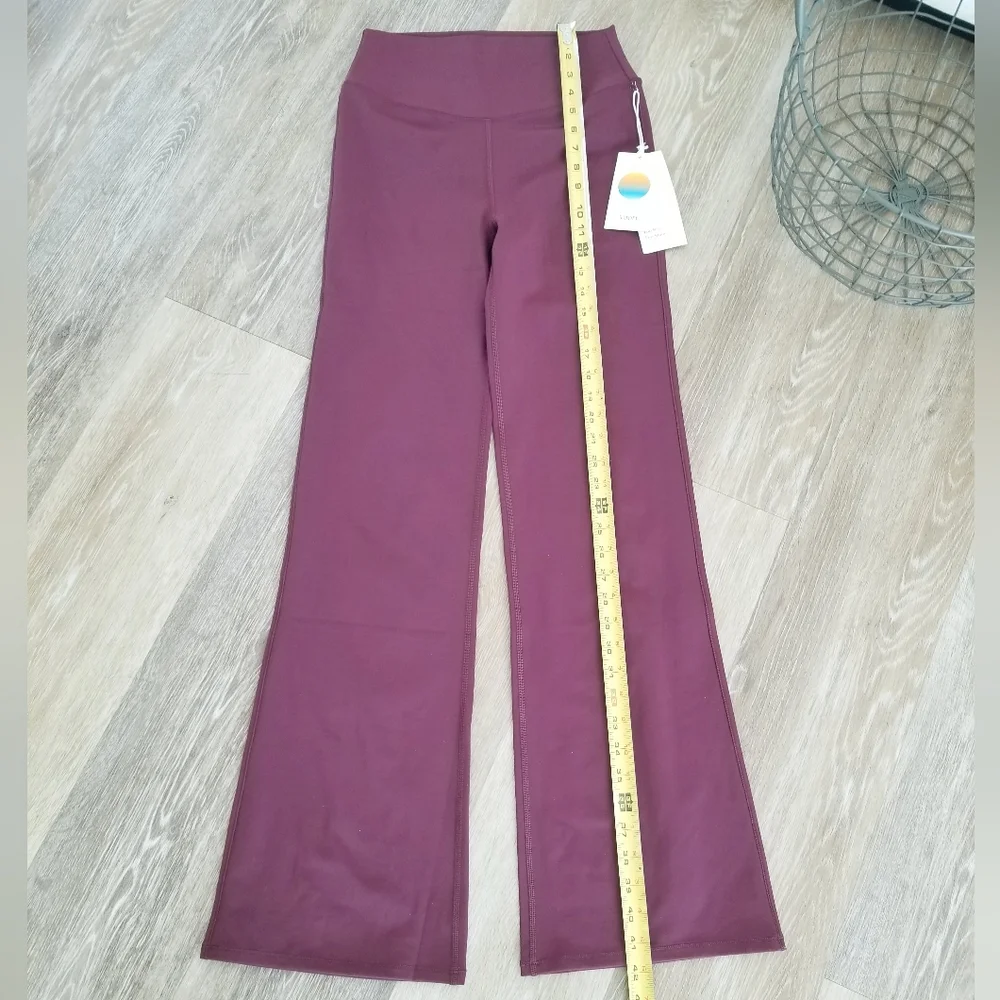 Vuori Chilled Out Bootcut Women's Performance Pant Leggings NWT Flare PRICE FIRM - Picture 12 of 16
